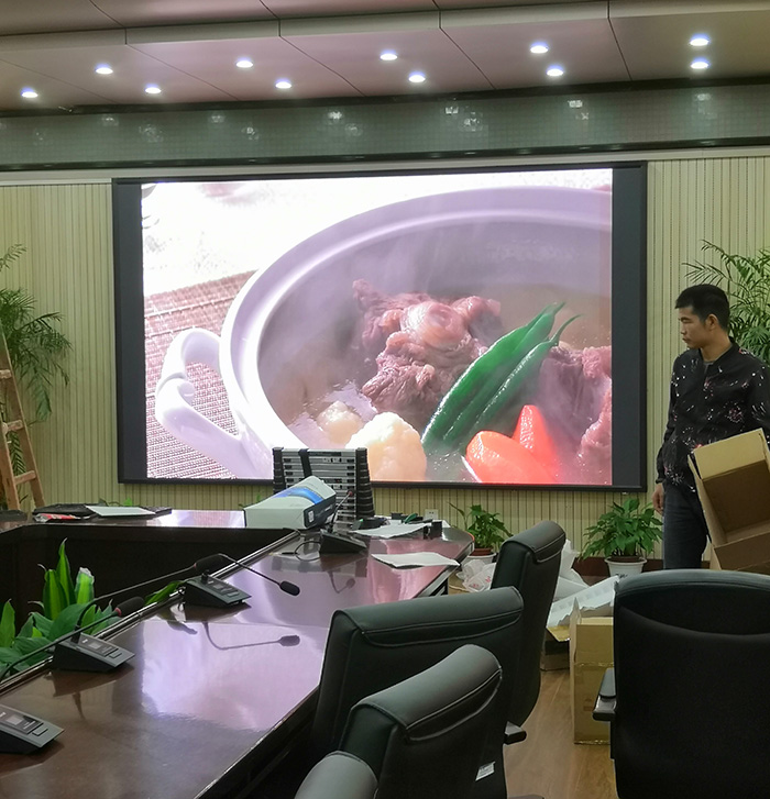 華中師范大學(xué)行政樓會(huì )議室P1.875全彩屏